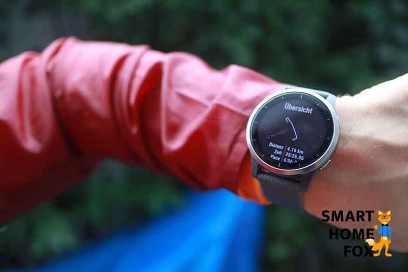 Man sieht eine aufgezeichnete Strecke auf der Garmin vivoactive 4.